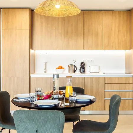 Relaxing Pool In Terrace & Gym *