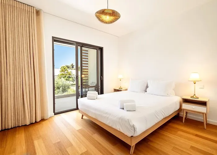 Apartment Modern 1-bed With Terrace *