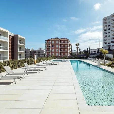 아파트 Modern 1-bed With Terrace 알부페이라