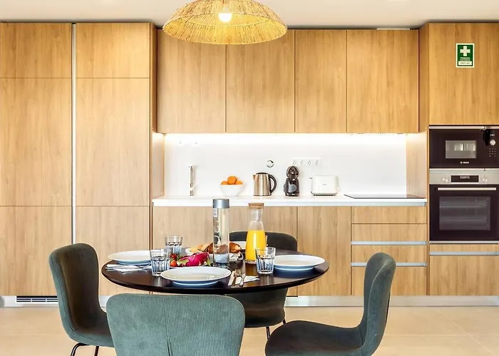 Modern 1-bed With Terrace *